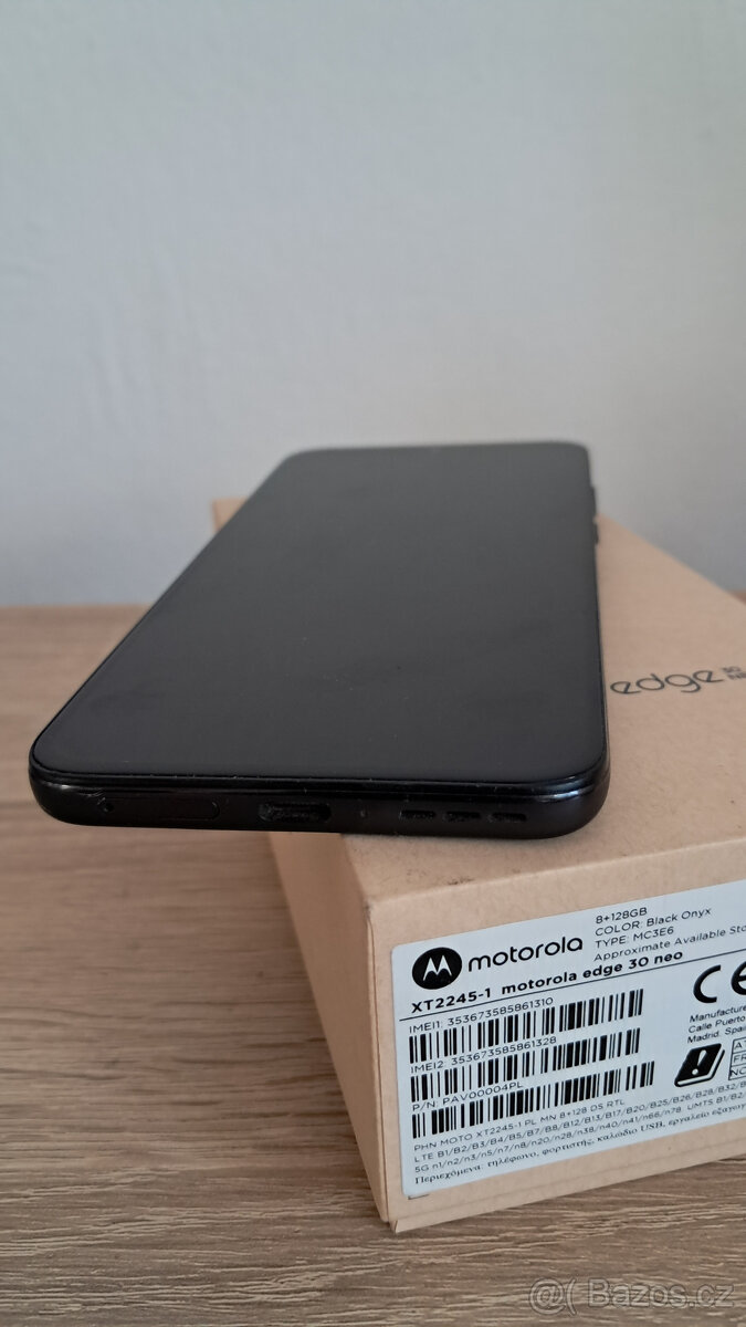 Motorola Edge 30 NEO 5G (čtěte popis) - 8