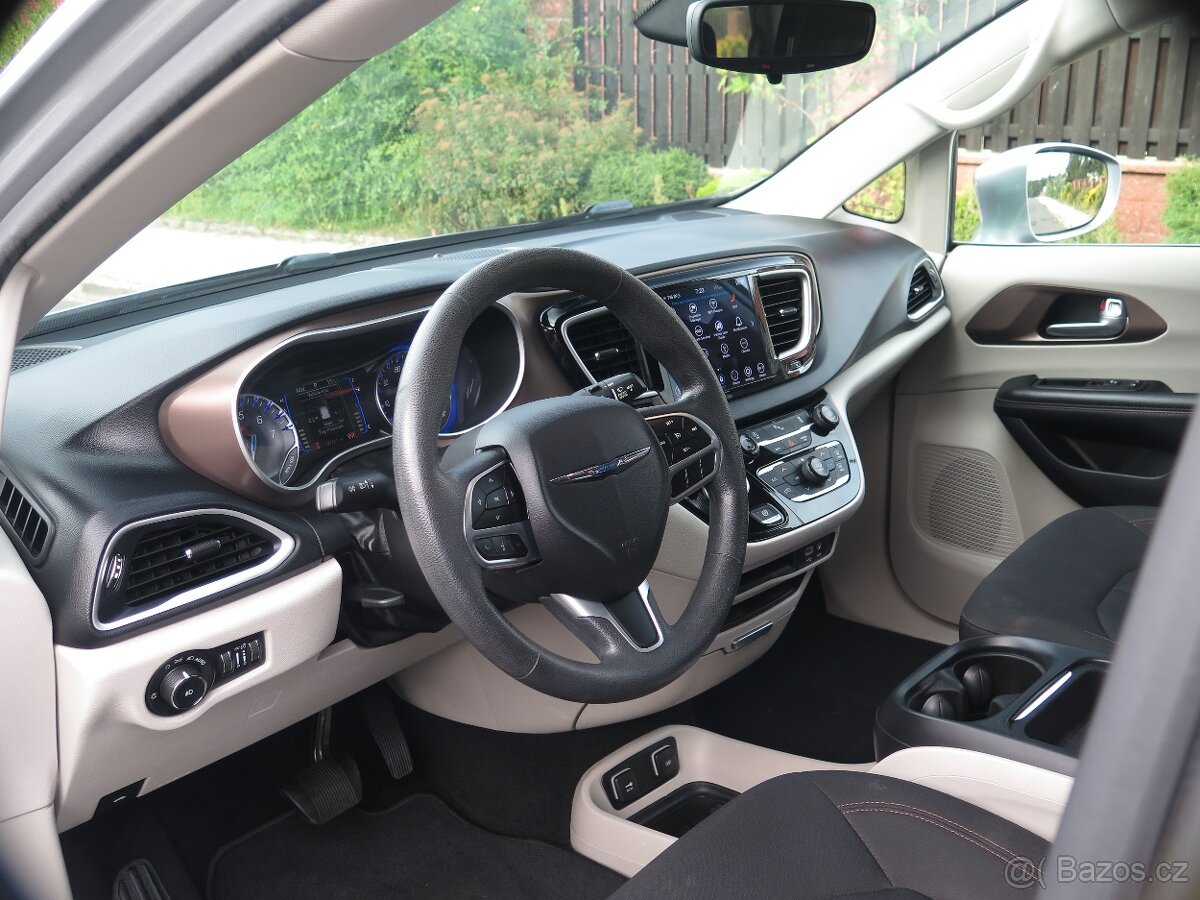 Chrysler Pacifica, 3.6 V6 - odpočet DPH, 8.míst - 8