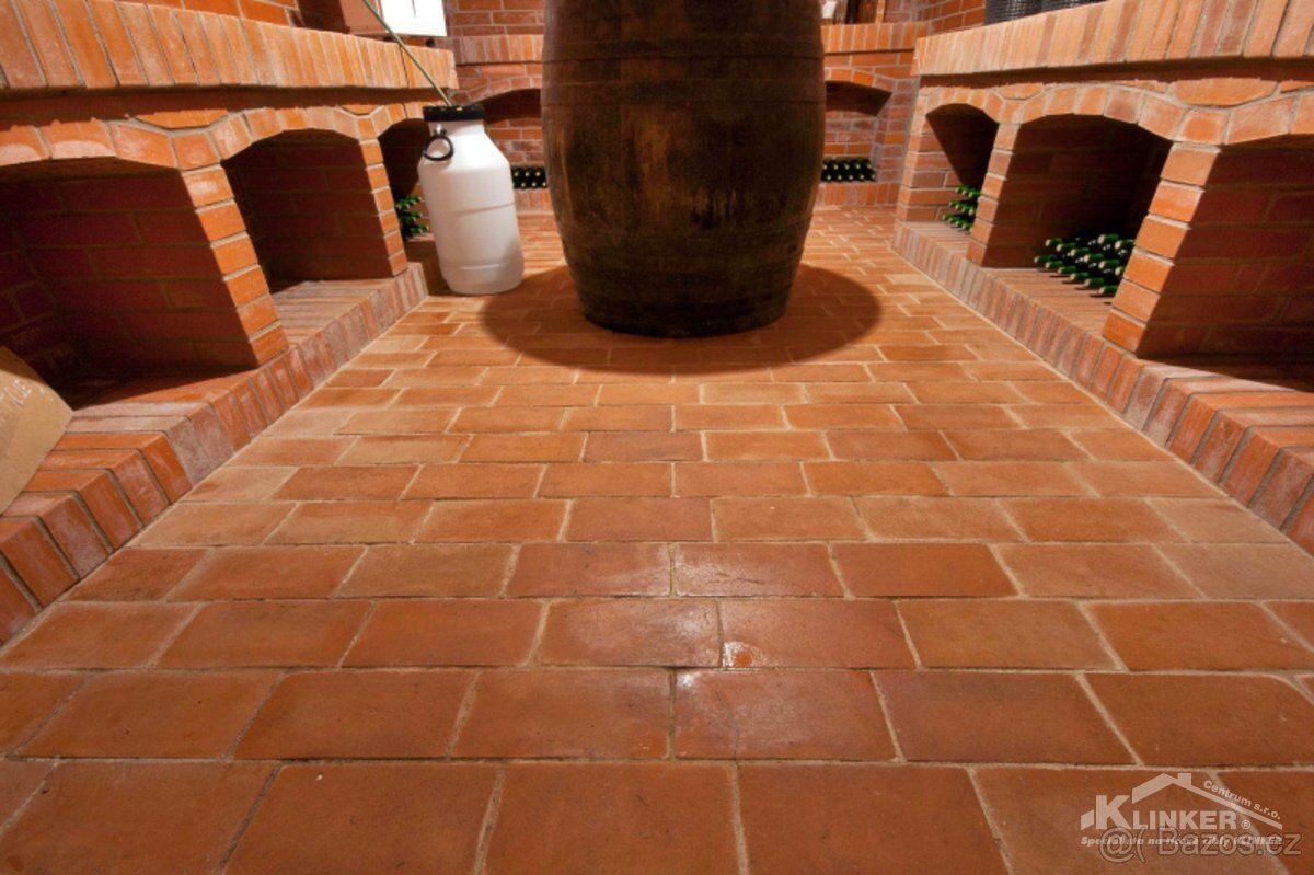 Půdovky 30×14×3 cm – dobrý stav, na paletách - 120m2 - 8