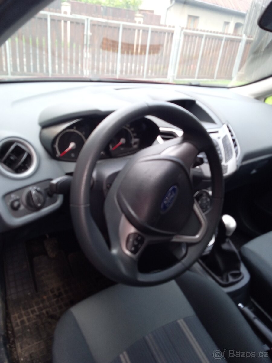 Ford Fiesta - 8