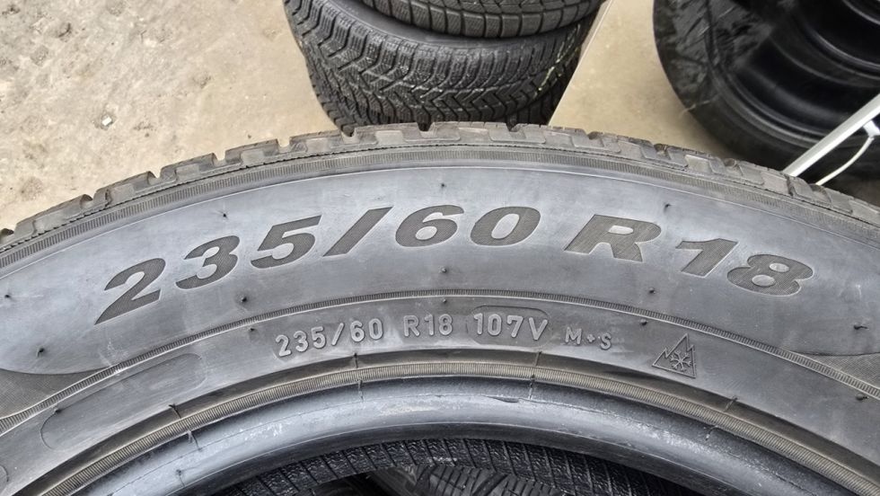 Zimní pneu 235/60/18 Pirelli - 8