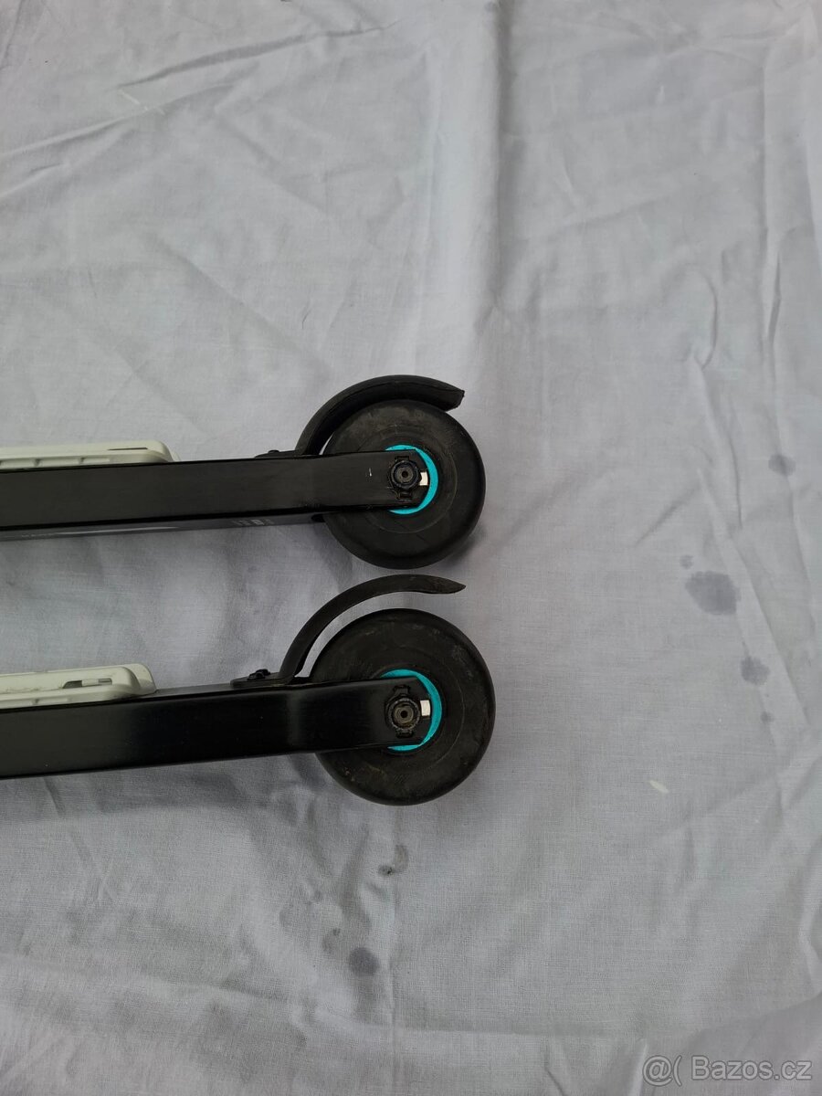 Kolečkové lyže INOVIK - 8