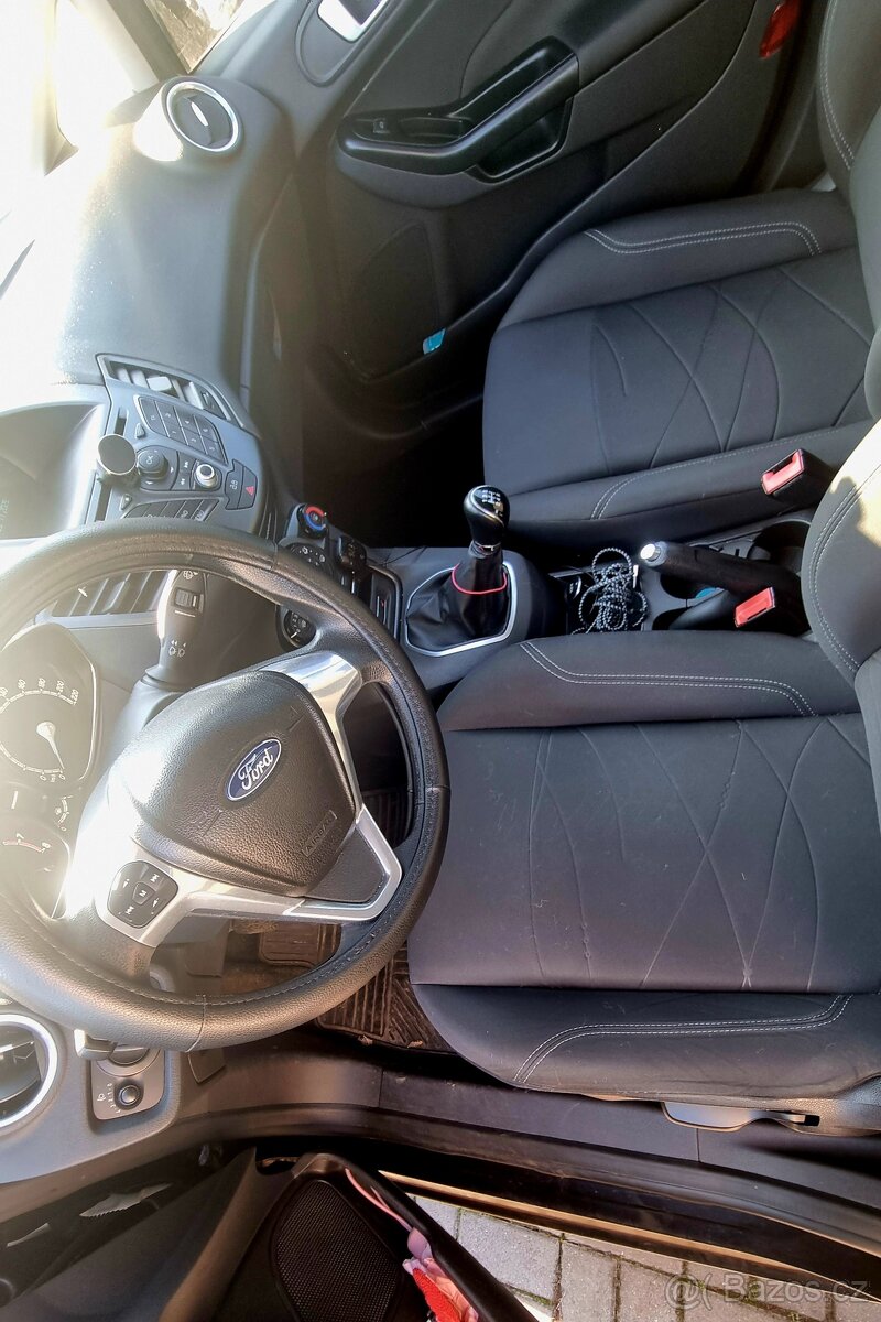 Ford fiesta - 8