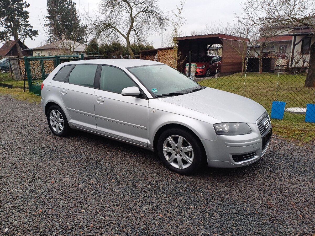 Krásná Audi A3 1.6 MPI 138345km Tempomat - 8