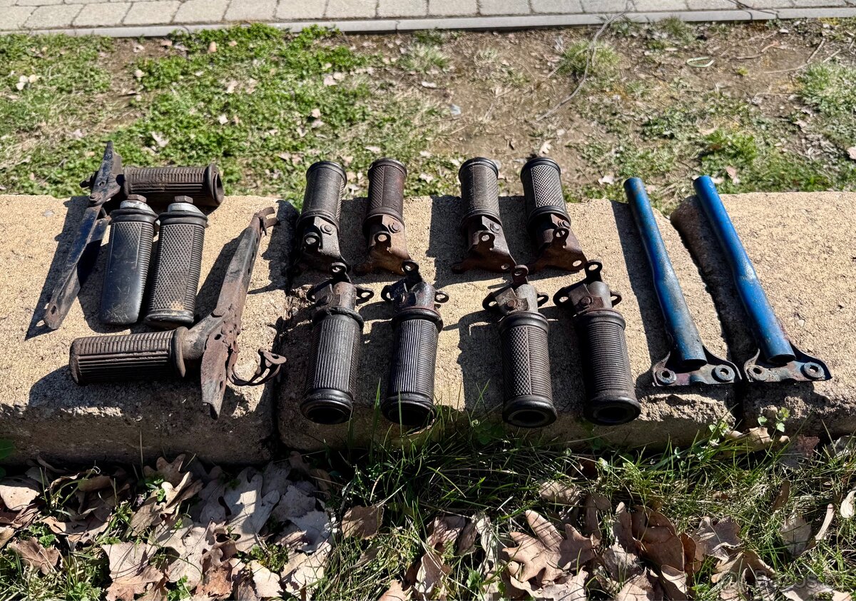 Jawa ČZ kývačka, ČZ - stupačky - 8