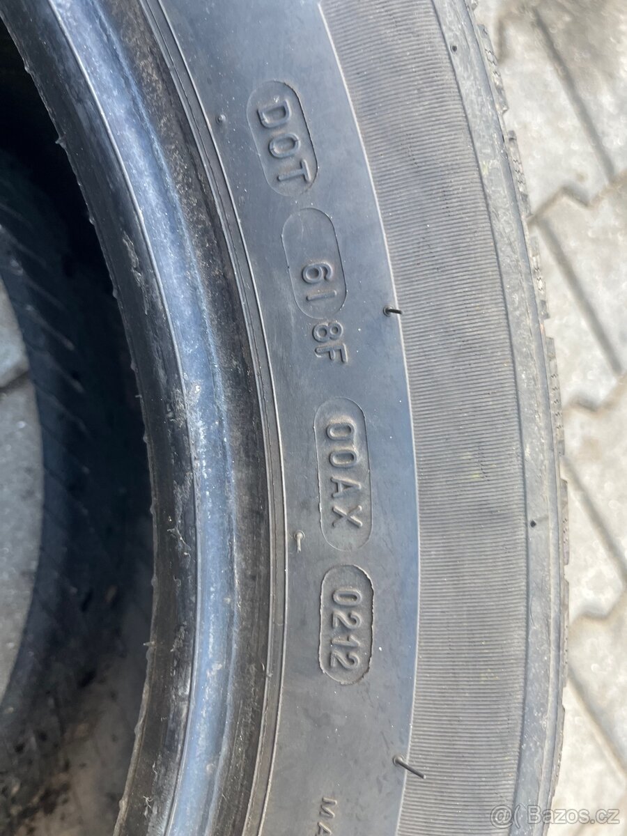 235/55/19 zimní - 8