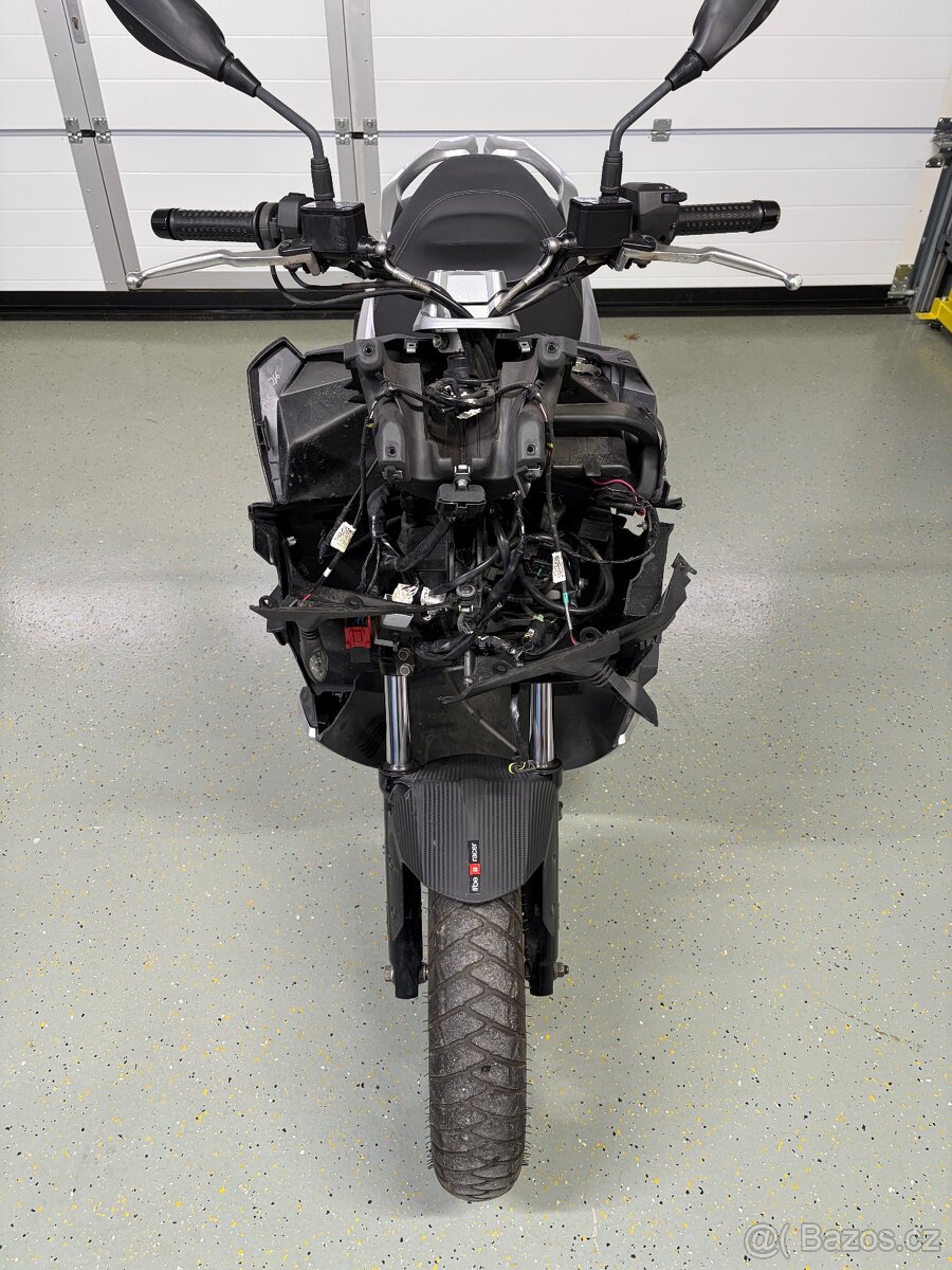 Aprilia SR GT 125 - 8