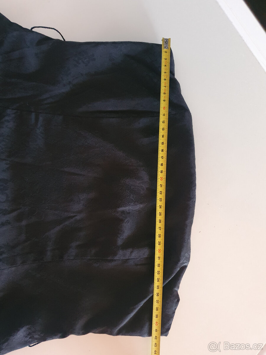 Společenské šaty bez ramínek - 8