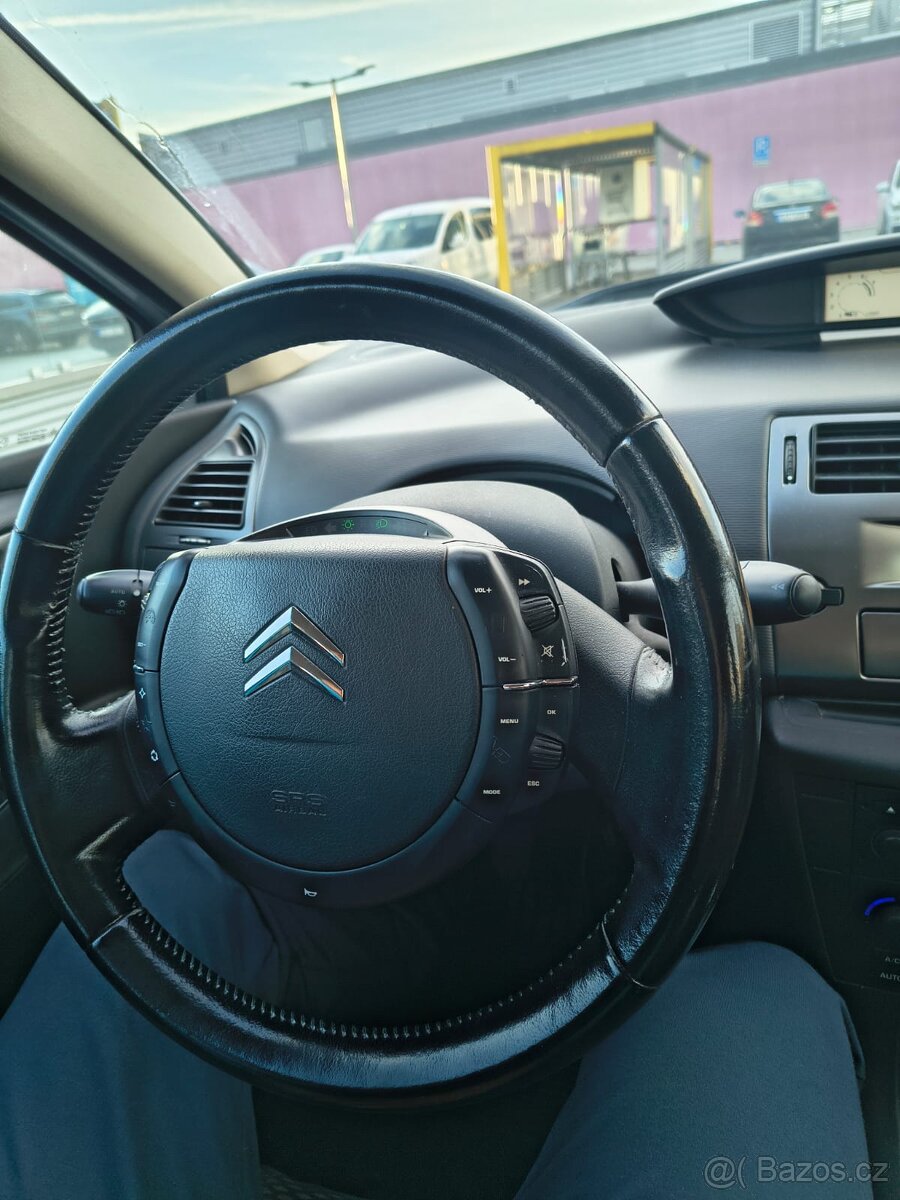 Citroën C4 1.4i 16V (65 kW), ČR, druhý majitel - 8