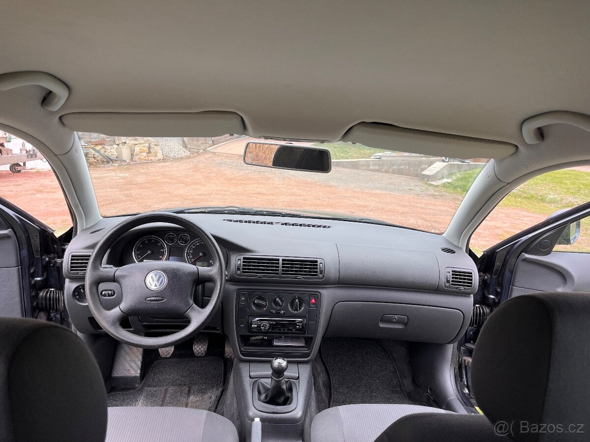 Volkswagen Passat Variant B5.5 2.0i - 8