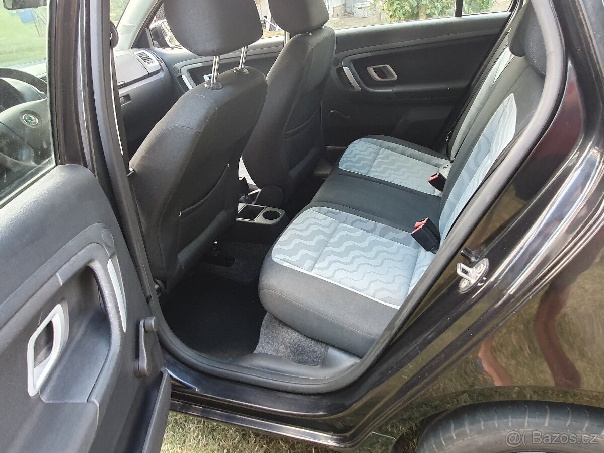 Škoda Fabia kombi 1.4i nová stk - 8