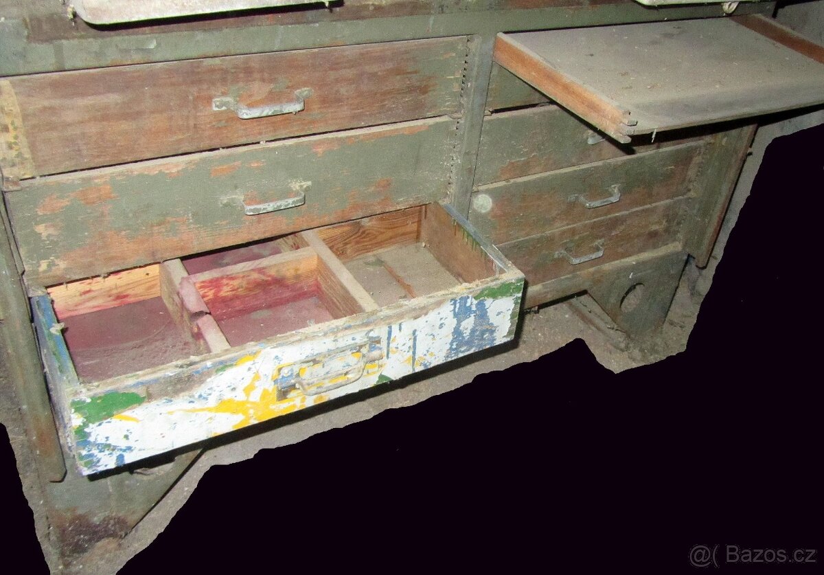 2 ponky armádní vojenské z pojízdné dílny a 5 beden. - 8