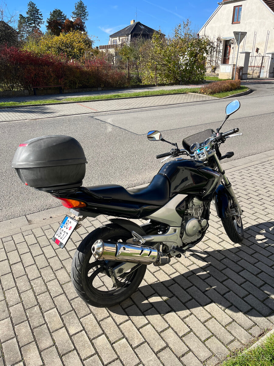 Yamaha YBR 250 - 8