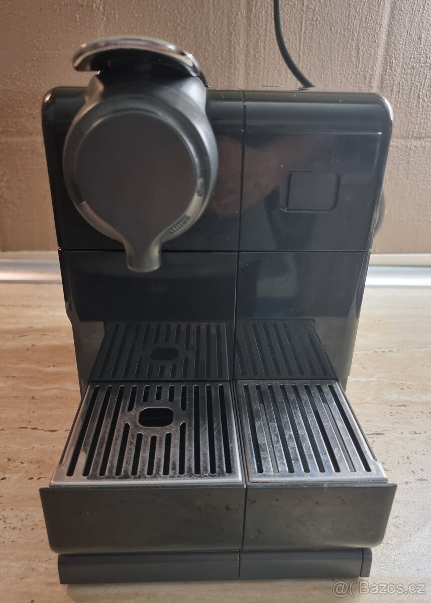 Kávovar Nespresso DeLonghi Lattissima Touch - 8