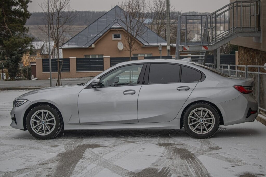 BMW Rad 3 320d Advantage A/T RWD - 8