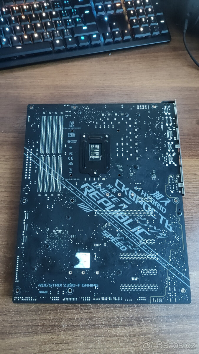 Asus ROG STRIX Z390-F GAMING - 8