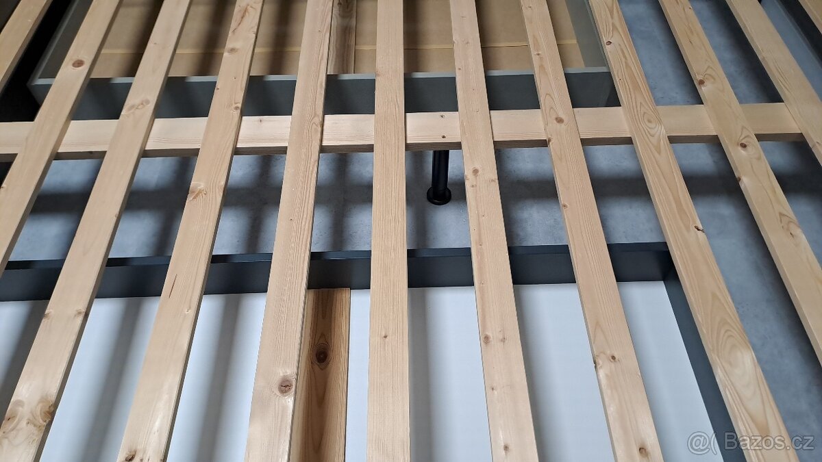 Postel z masivu 160x200 v odstínu antracit + rošt + šuplíky - 8