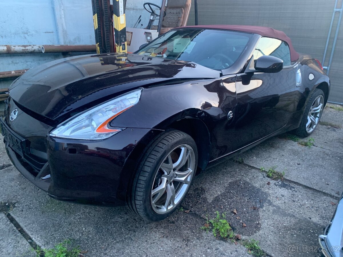 Prodam náhradní dily Nissan 370z - 8