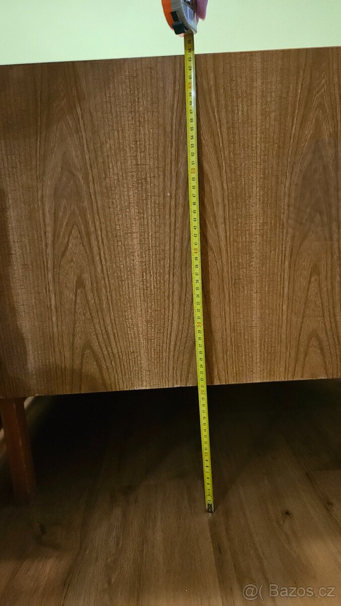 Manželská postel s nočními stolky - 8