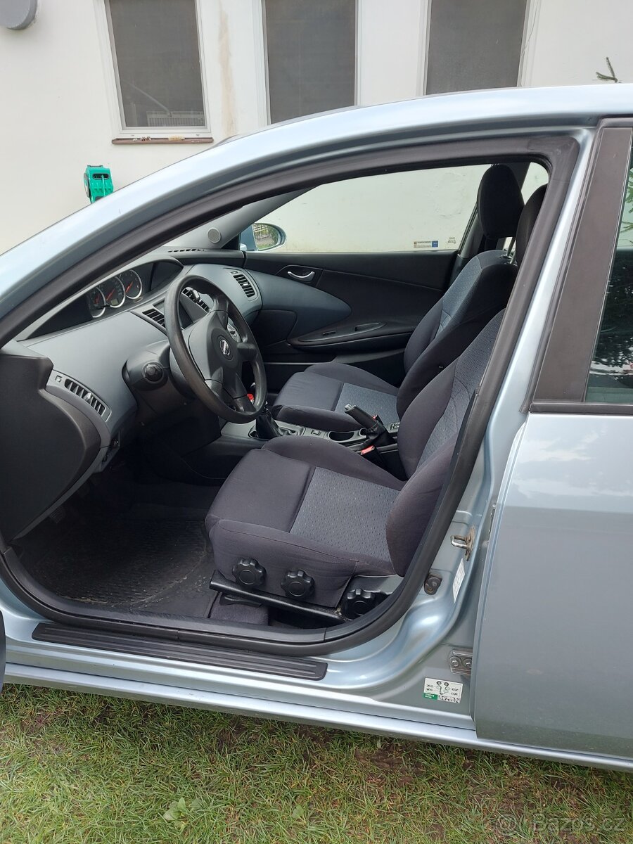 Nissan Primera - 8