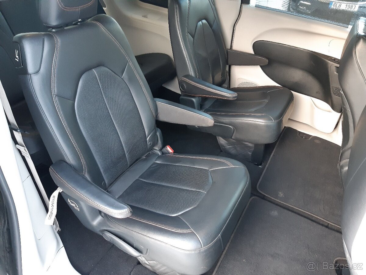 Chrysler Pacifica 3.6L, 7míst, tažné, LPG, 98.000km, Android - 8