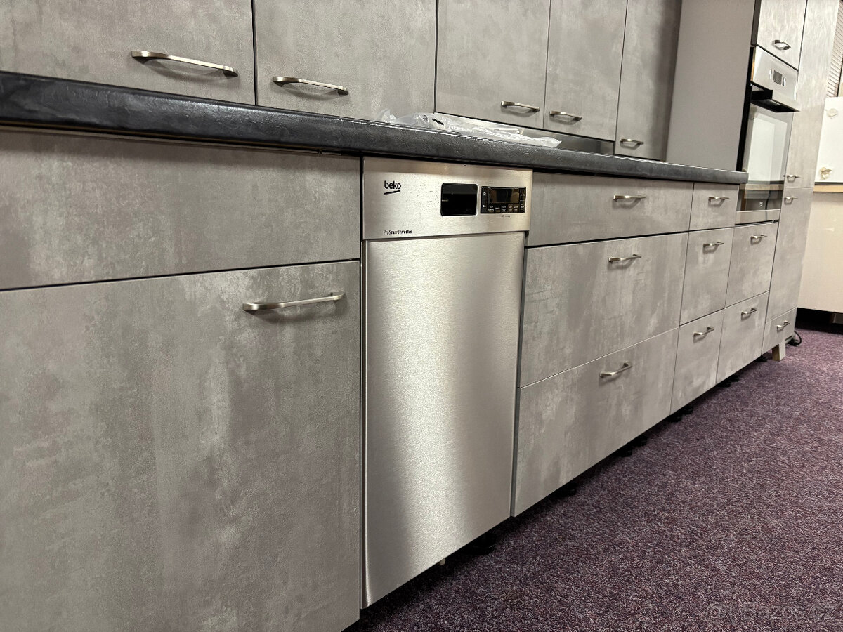 Moderní kuchyňská linka nepoužitá - 8