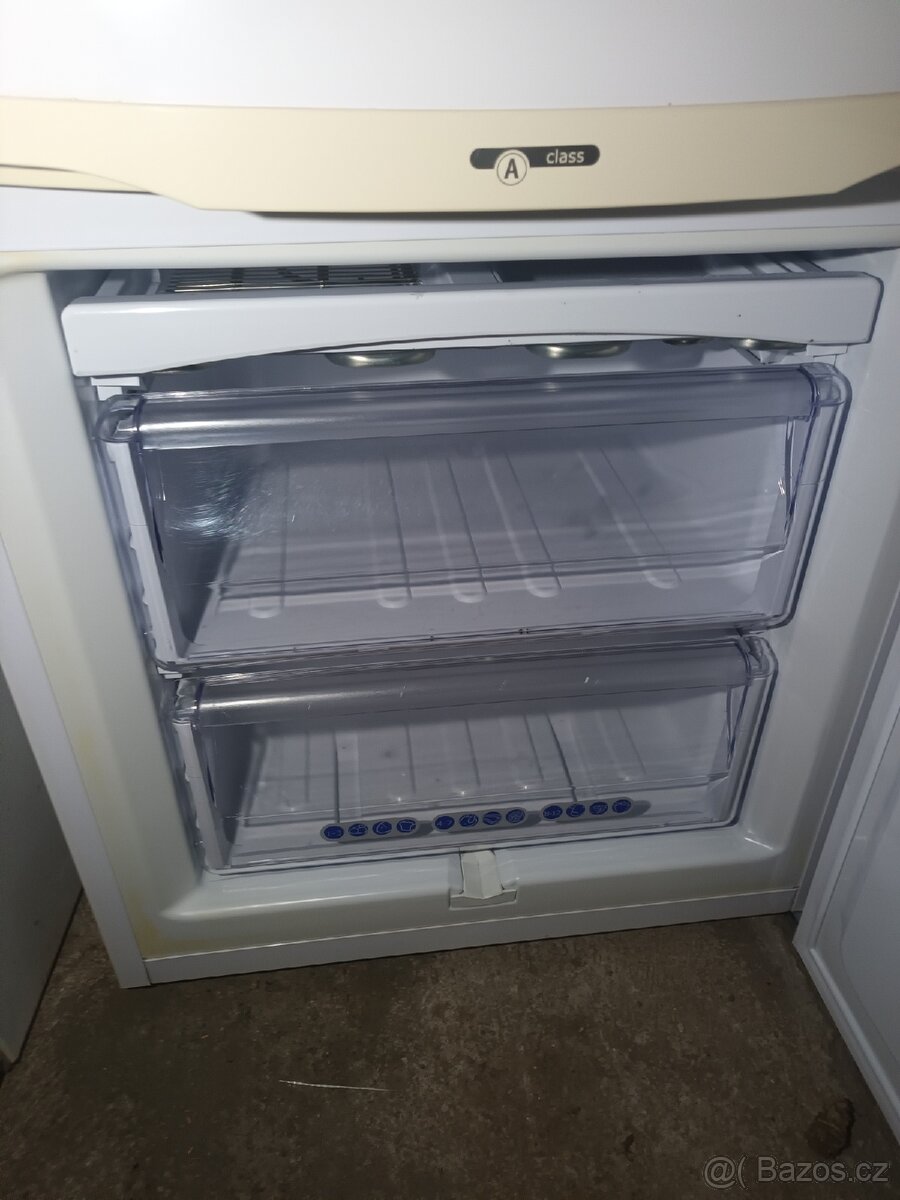 Lednička Whirlpool - 8