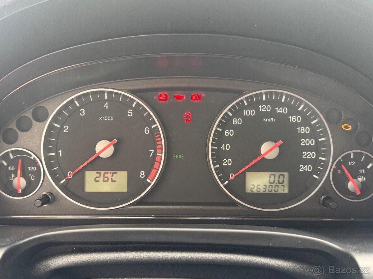 Ford Mondeo 1.8 - 8