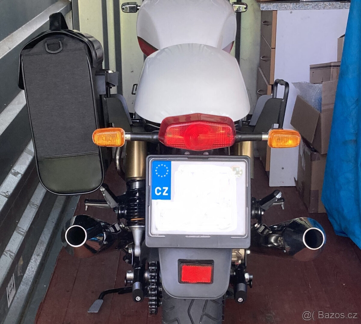 Prodám brašny Cafe reacer + držáky Royal Enfield Interceptor - 8