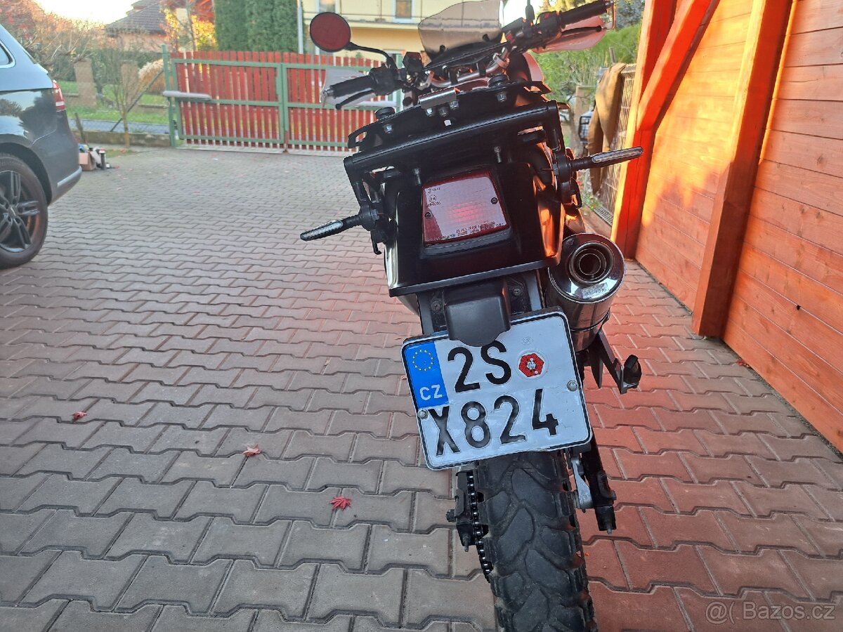 Kawasaki KLE 500 + druhý motor + díly a příslušenství - 8