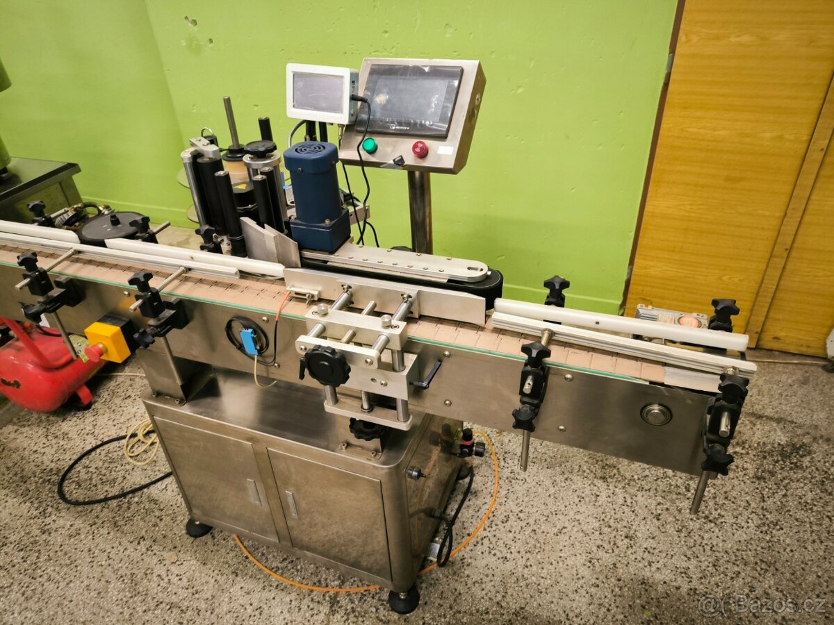 Plnící linka a etiketovací stroj - 8