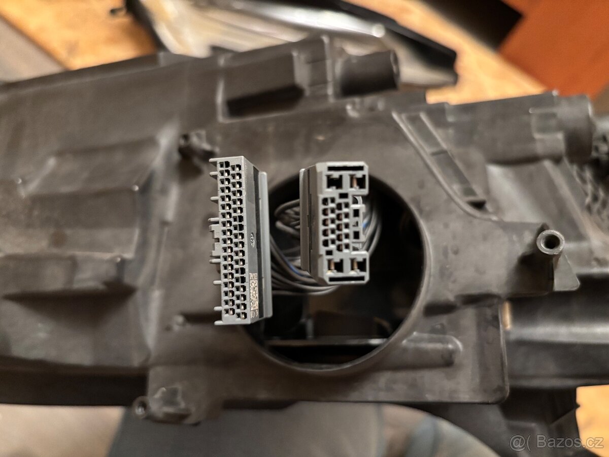 Světlomety Volvo v60 - 8