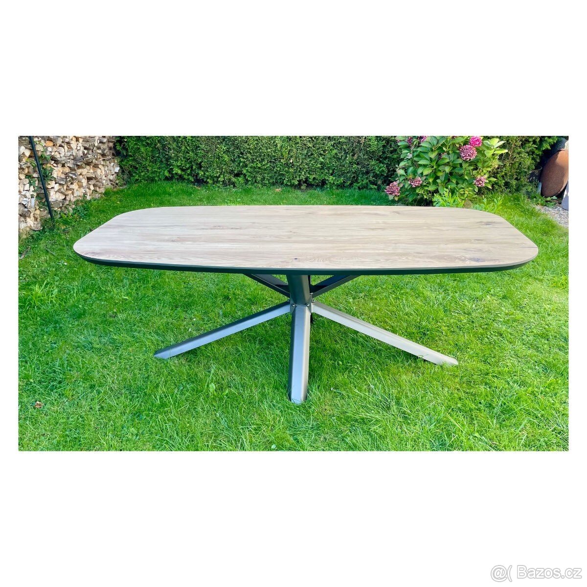 Nerozkládací jídelní stůl - Hadios - 8