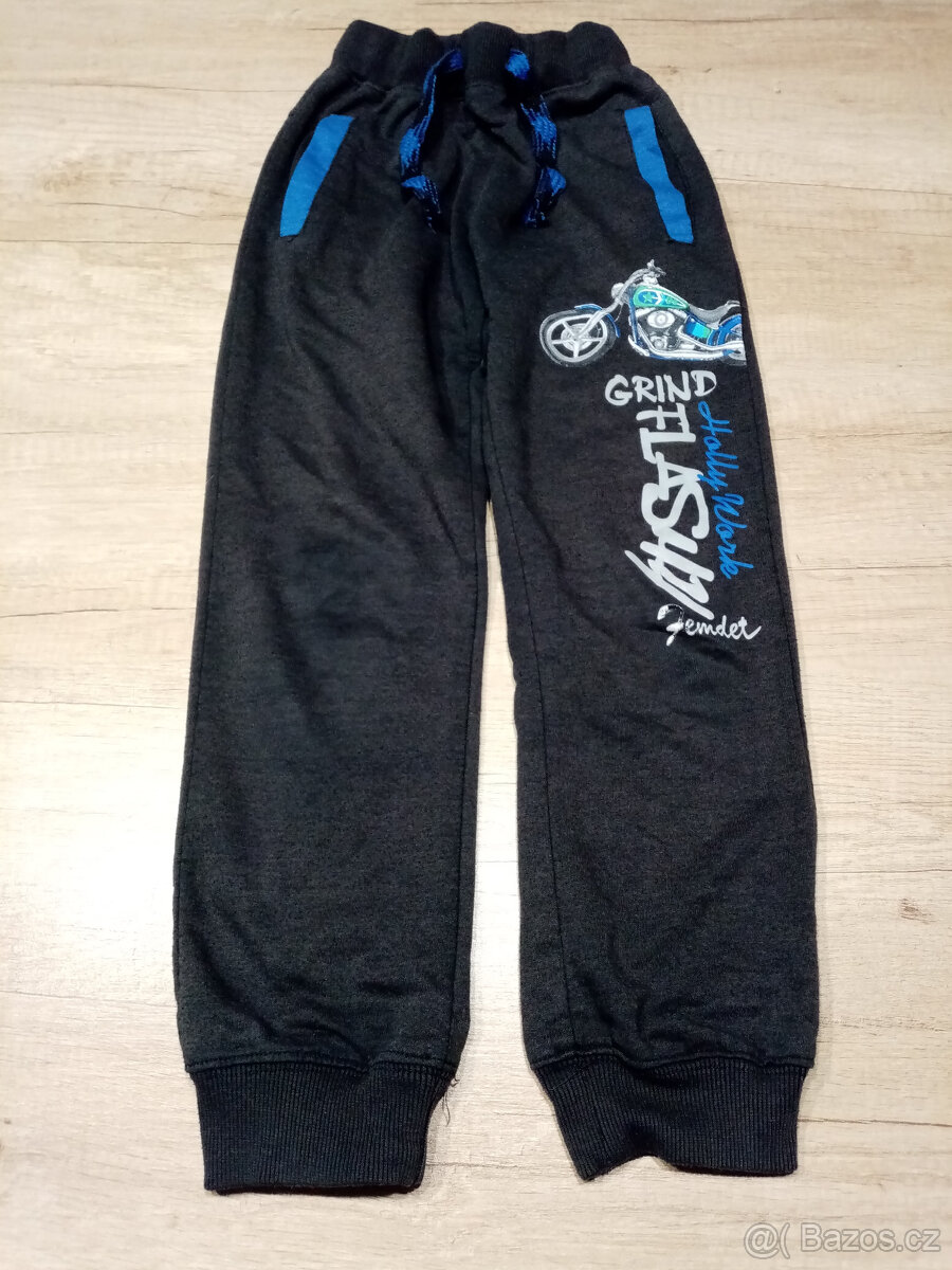 3x tepláky vel. 128/134 - 8