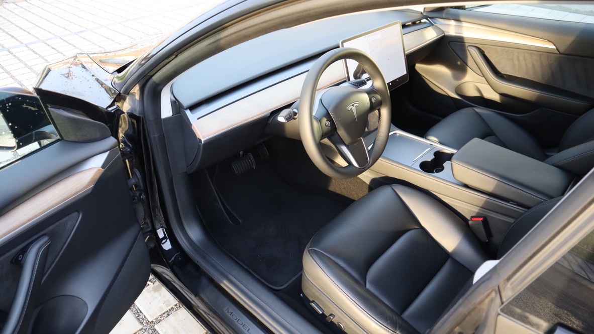 Tesla Model 3, 2021 Long Range AWD – 82 kWh - 8