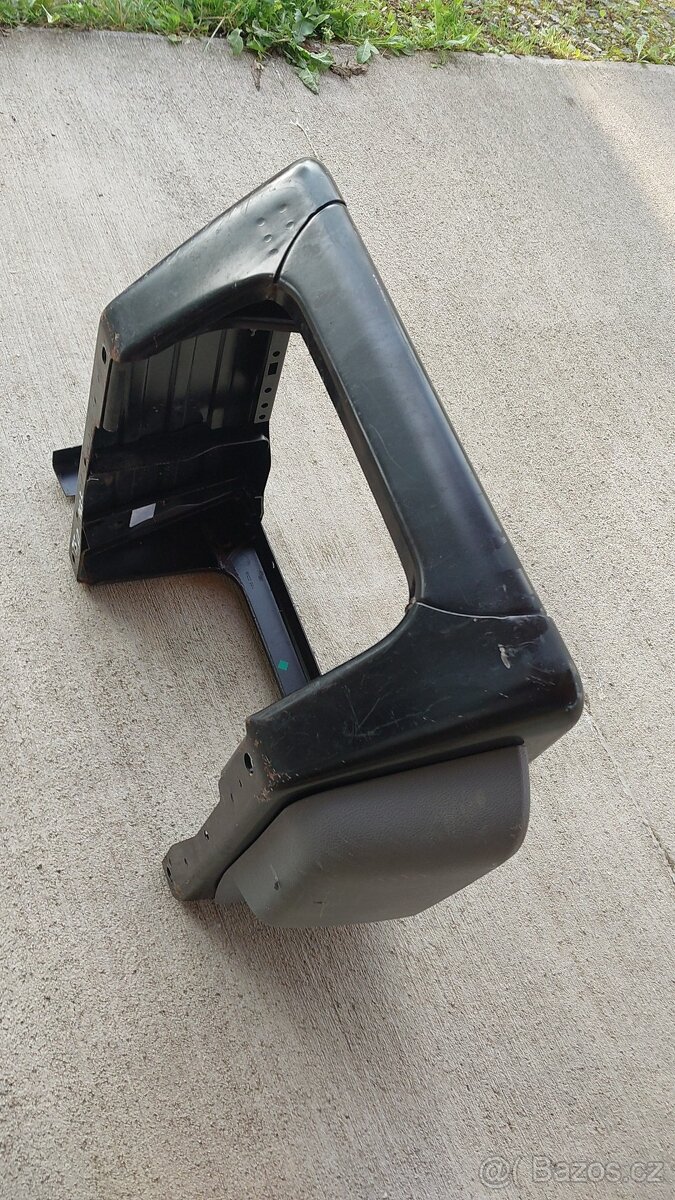 Volkswagen Transporter T5 – Sedadlo řidiče - Konzole - 8