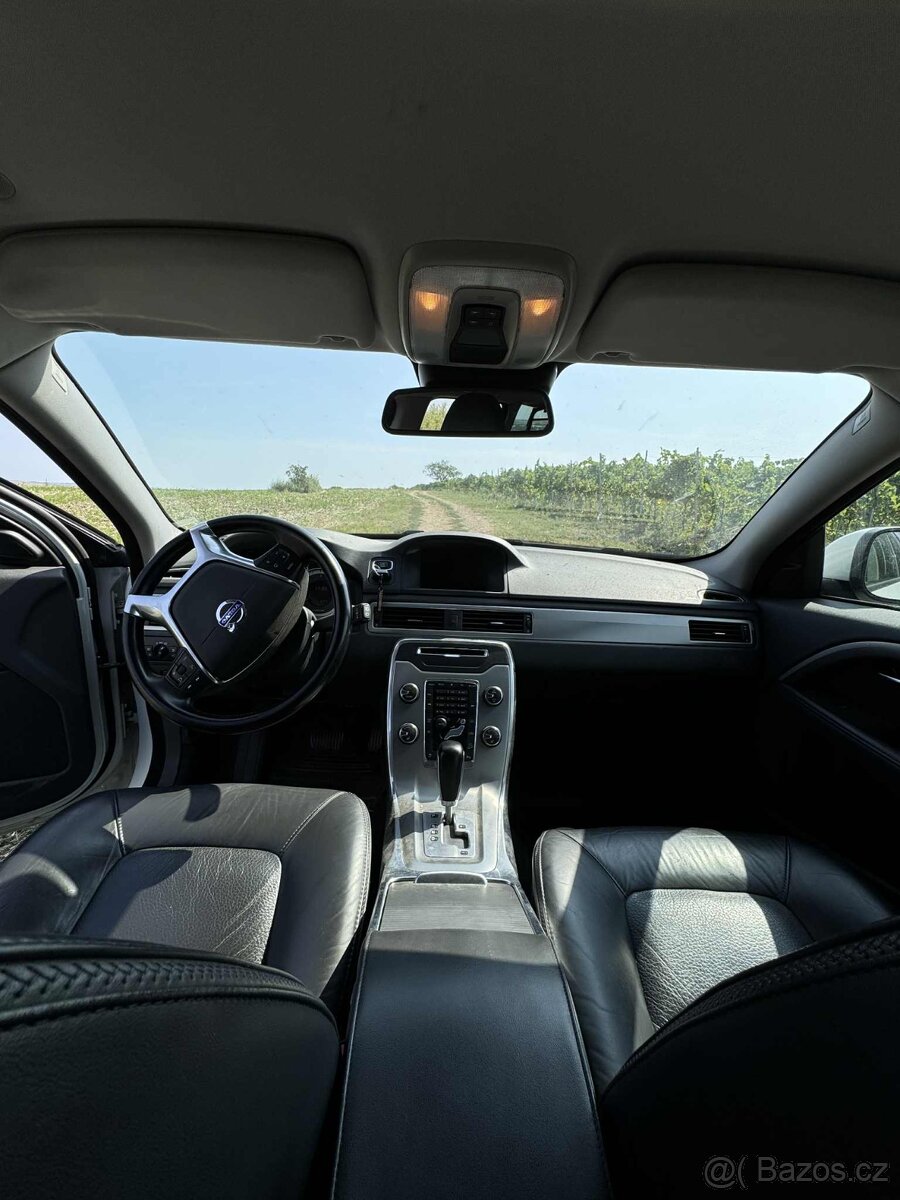 PRODÁM VOLVO XC70 - 8