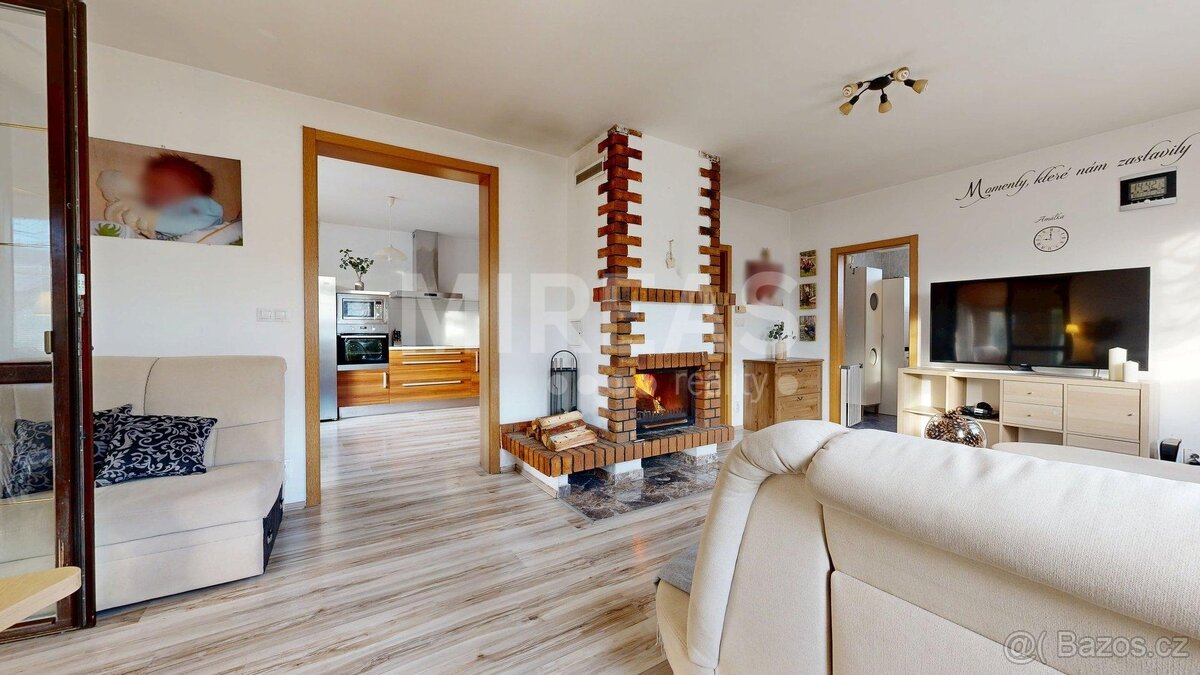 Semice, prodej rodinného domu 5+1, 157 m2 na pozemku 434 m2, - 8