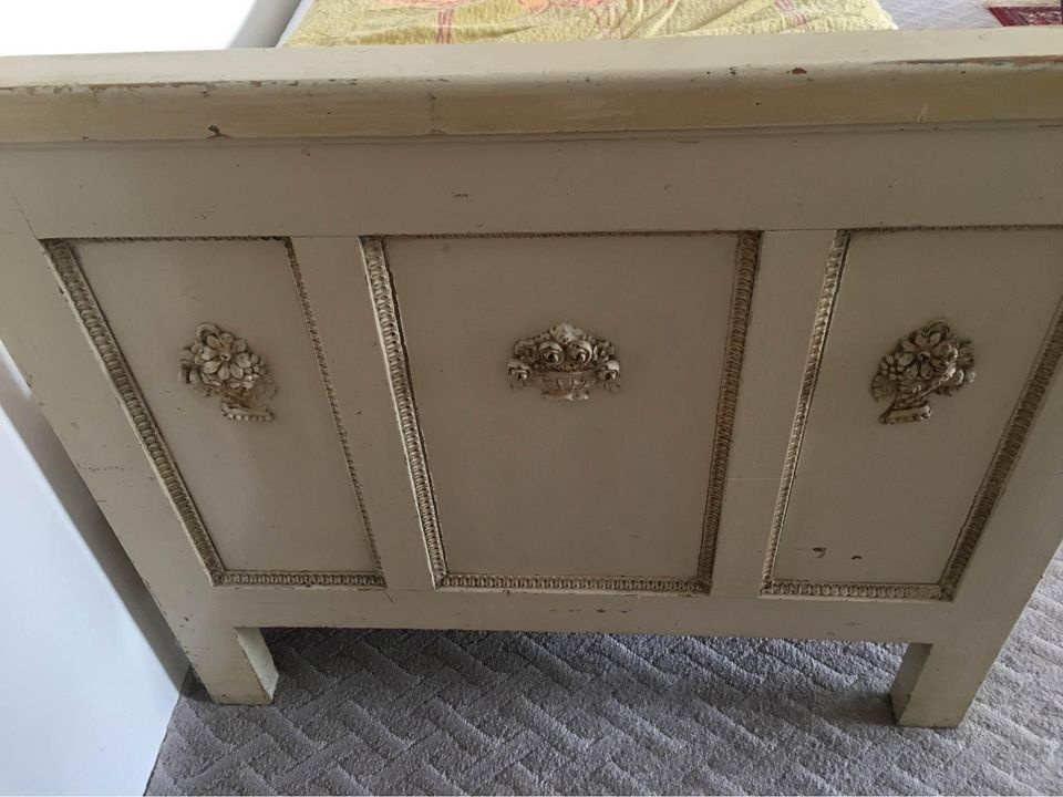 Starožitná ložnice Ludvík XVI 2 skříně a 2 postele - 8