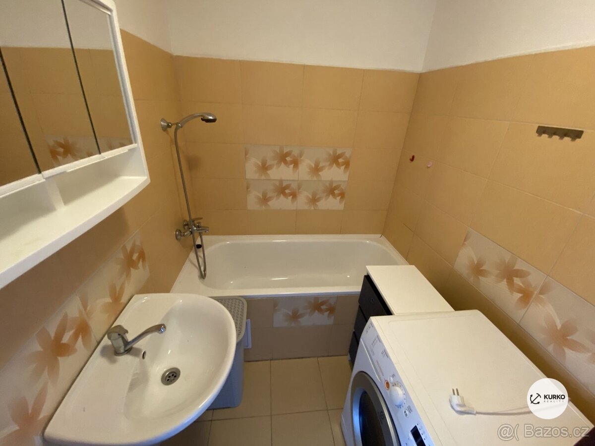pronájem bytu 2+1 v obci Staré Hamry - 8