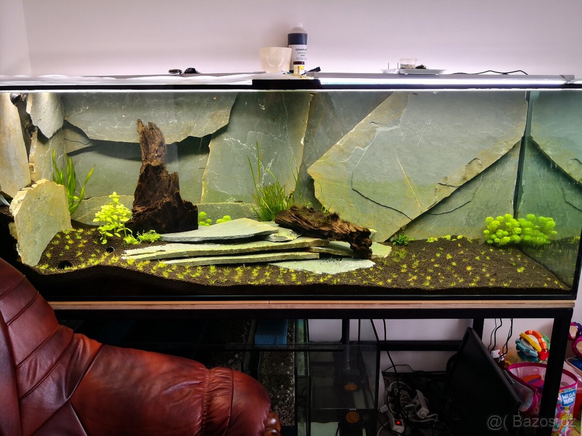 Akvárium cca 900litrů - 8