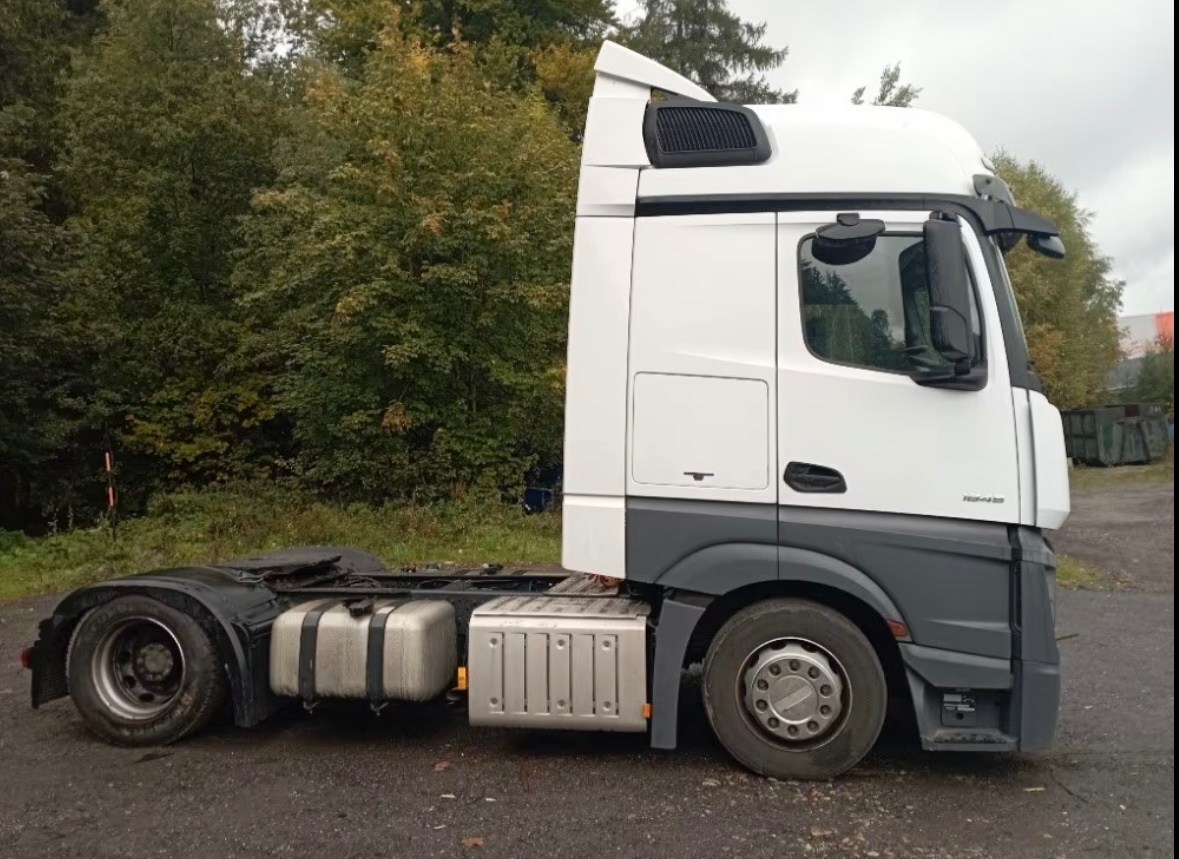 Mercedes Benz Actros 1845 - 8