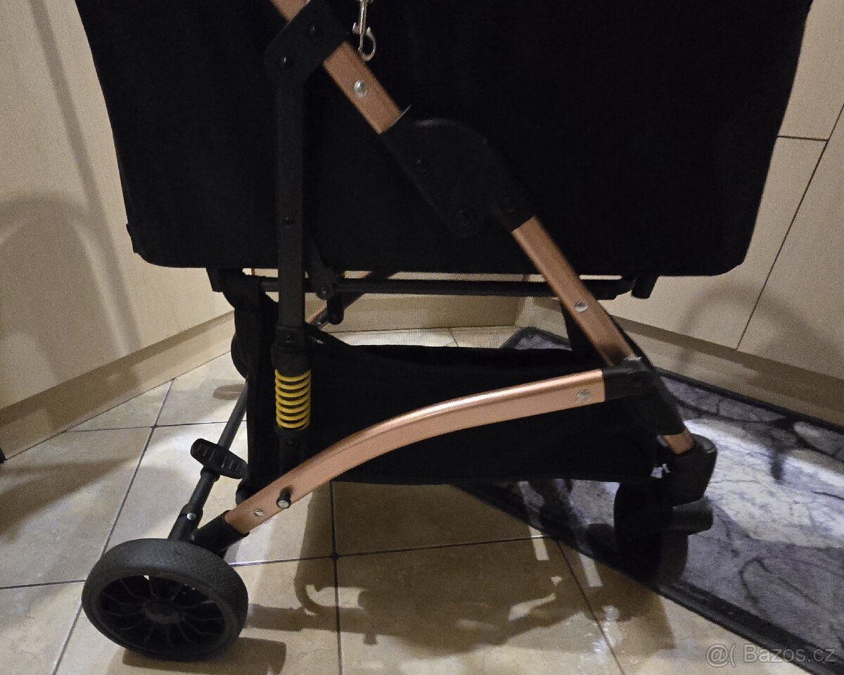 Kočárek pro malé psy nebo kočky. - 8