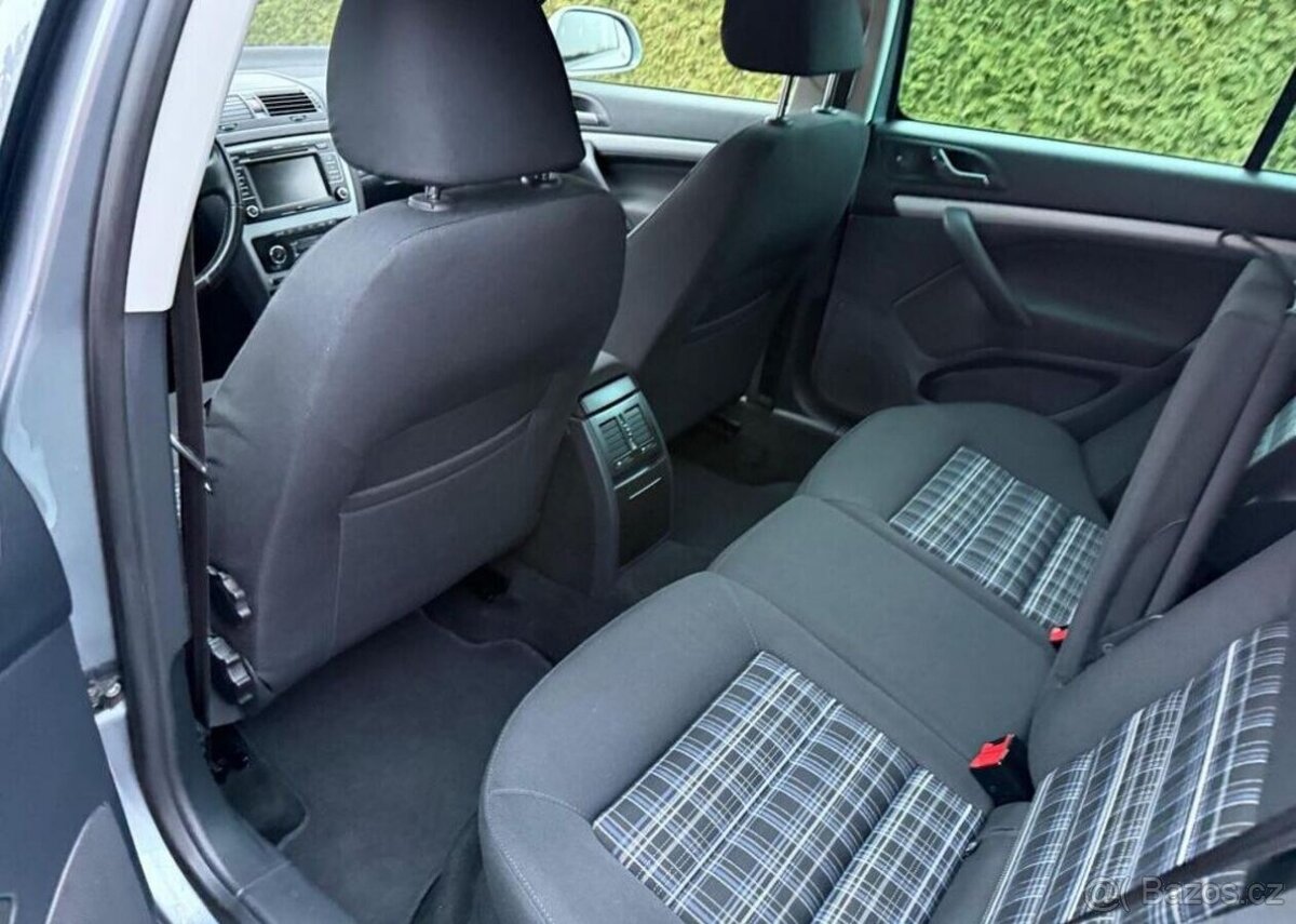 Škoda Octavia 1,4TSi/90kw ,serviska nová STK benzín - 8