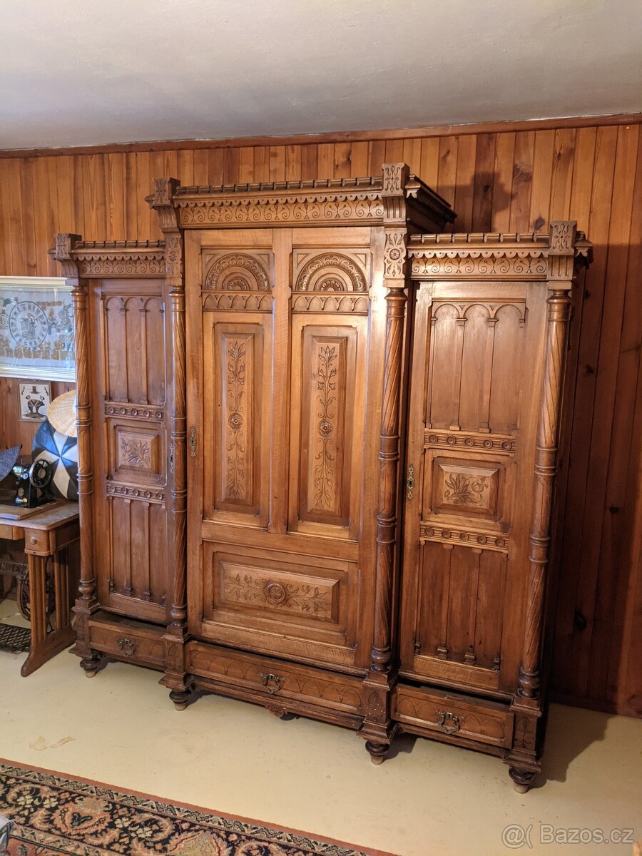 Starožitná skříň/komoda umělecká - 8