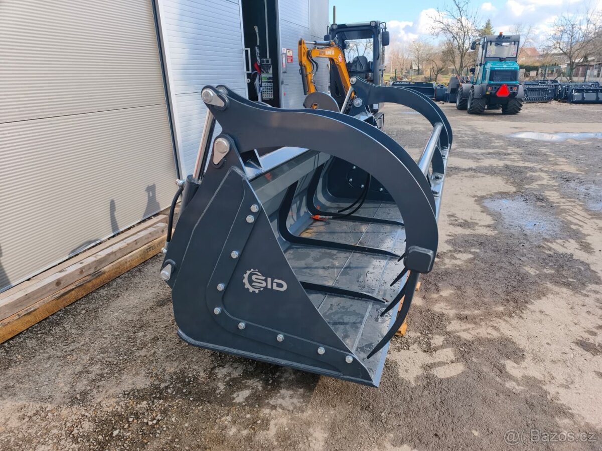 Lopata s přidržovačem pro manipulátor JCB - 8