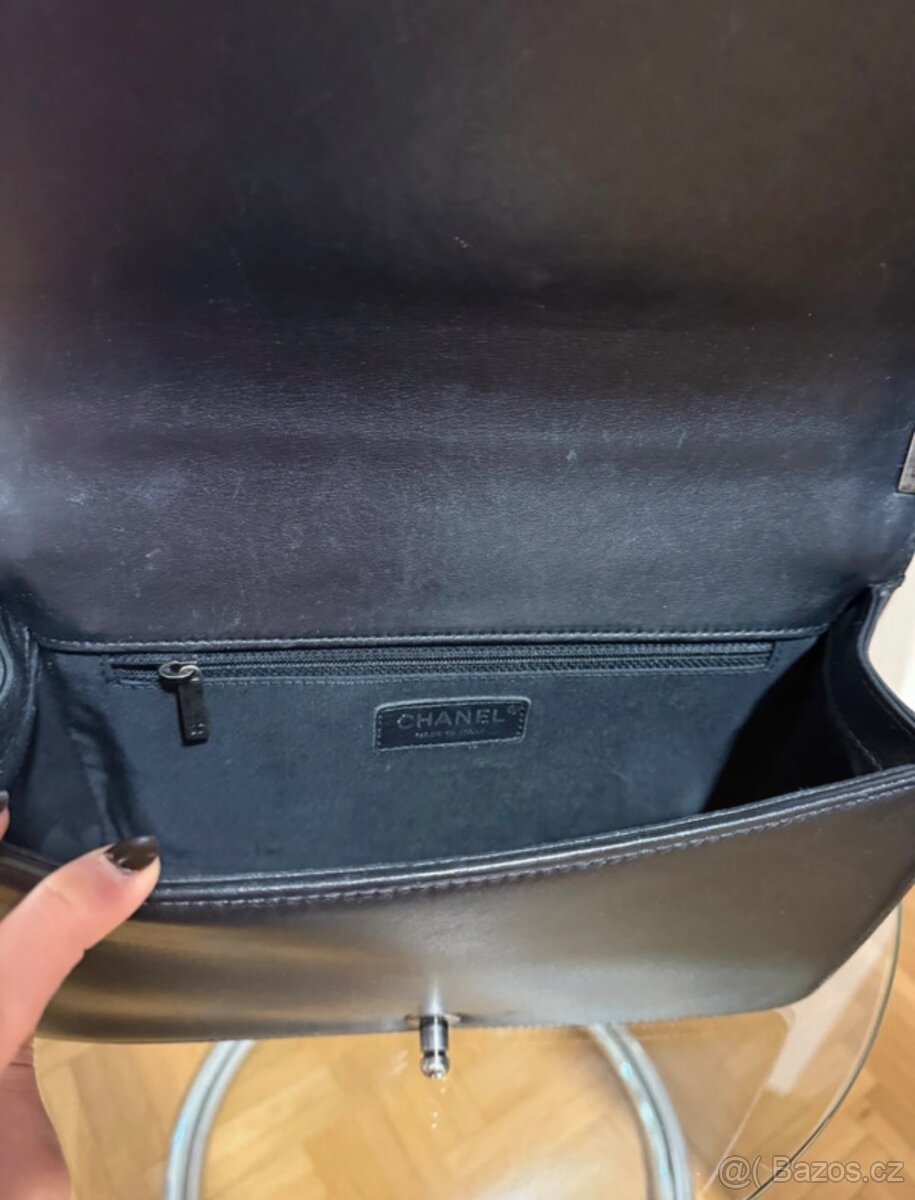 Chanel Boy medium kabelka - 8