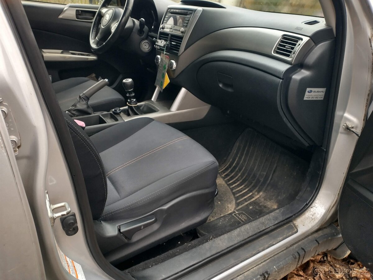 Subaru Forester 2.0 TD, 108kW, r.v. 2010, manuál, tažné - 8
