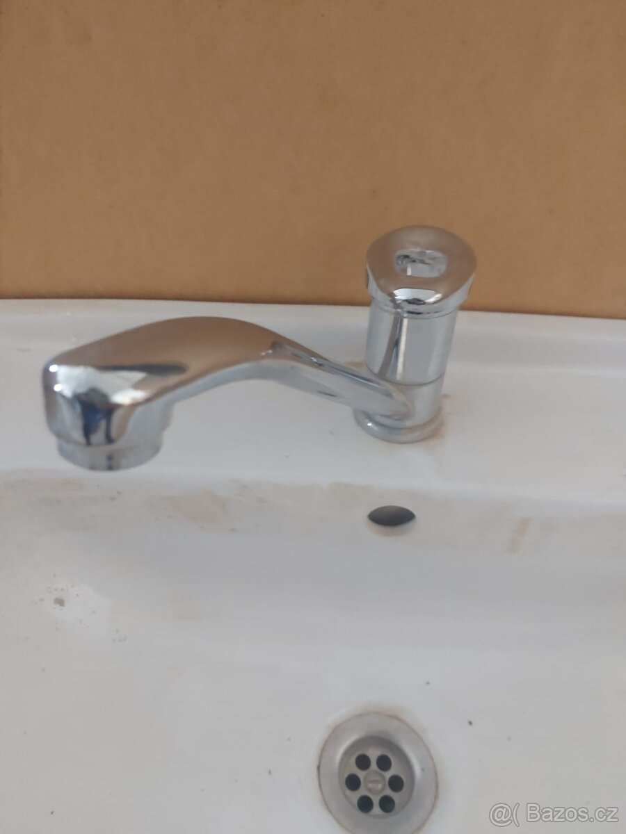 Umyvadlo JIKA a baterie - 8