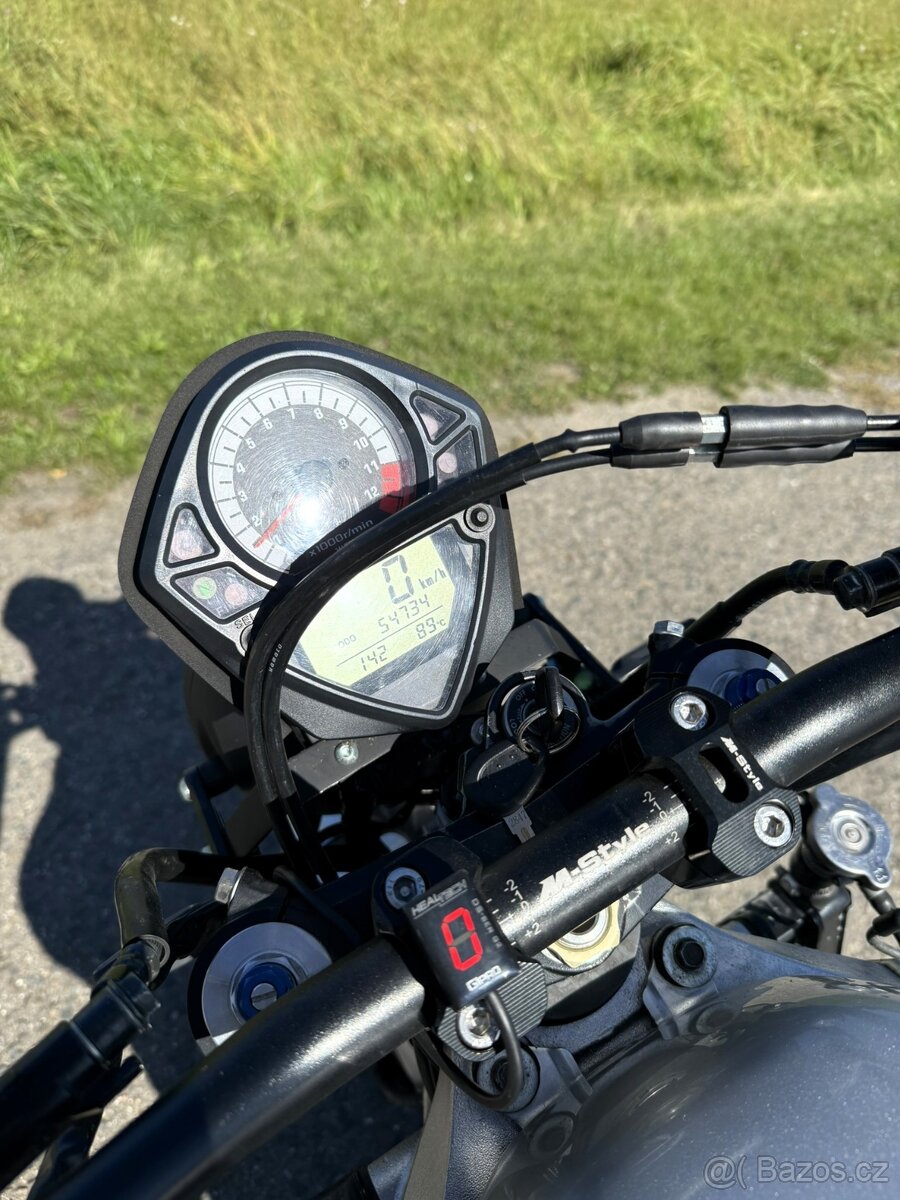 Suzuki SV1000 - 8